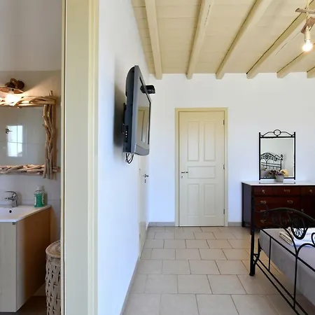 Sophia * Aliki (Paros)
